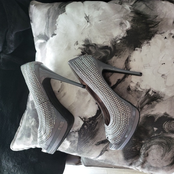 Le chateau 6 inch heels - Picture 5 of 6